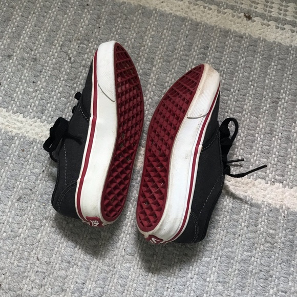 Vans number 1 skateboarding shoe kids size 11.5 off the wall grey and red vans - Picture 5 of 7